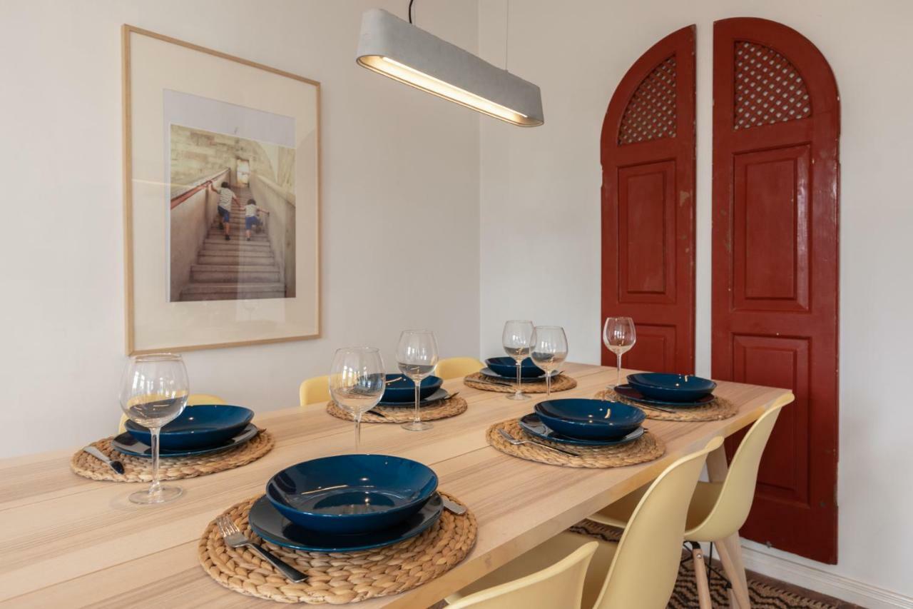 Fantastic Family Apartment In Estrela Lissabon Exterior foto