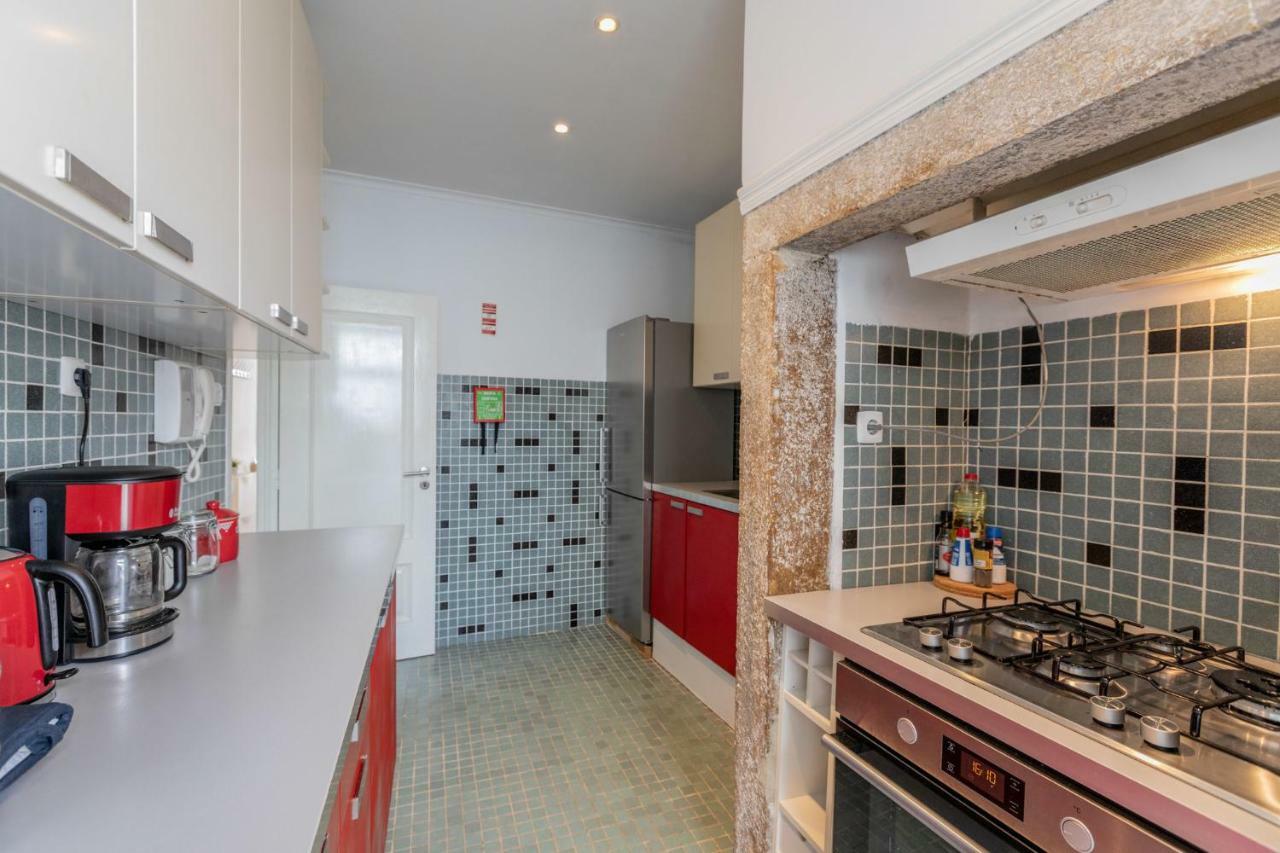 Fantastic Family Apartment In Estrela Lissabon Exterior foto