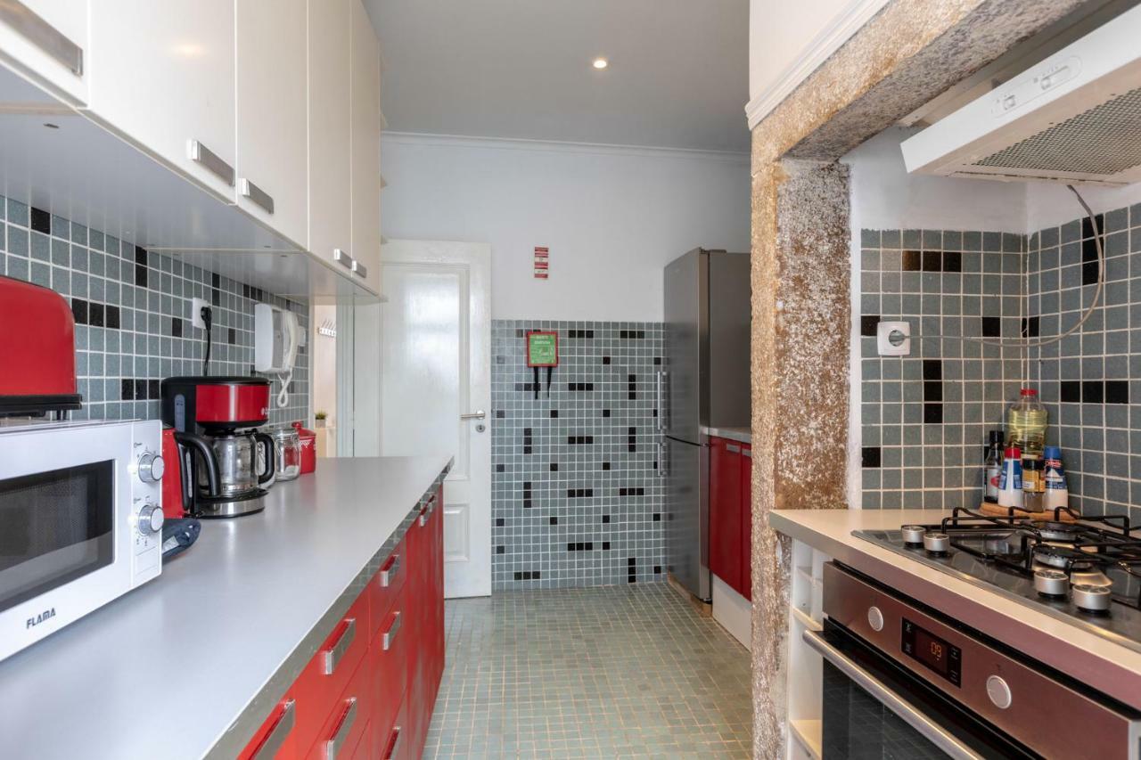 Fantastic Family Apartment In Estrela Lissabon Exterior foto